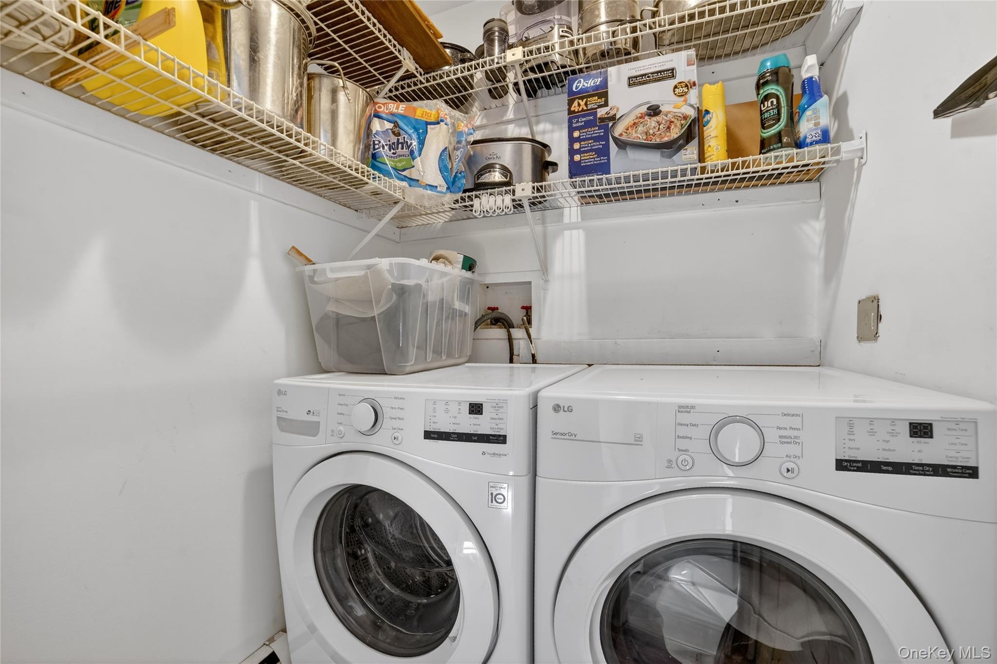 20 Beecher Lane Peekskill, NY 10566 - Photo 19 of 35 a utility room with dryer and washer