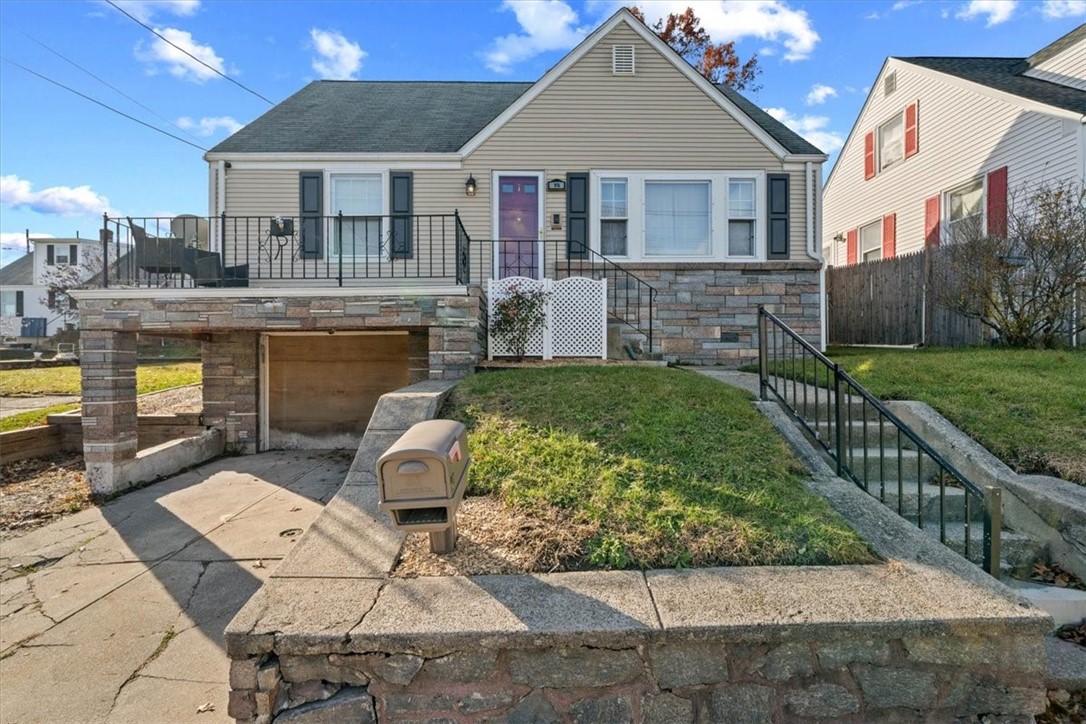 15 Fillmore Street Pawtucket, RI 02860 - Photo 1 of 34 Gallery Image 1