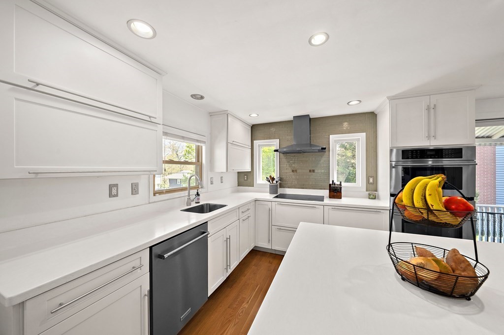 11 Greenwood Road Canton, MA 02021 - Photo 5 of 42