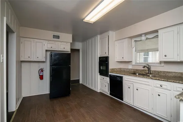 $2,150 | 1604 Weiler Boulevard, Fort Worth, TX 76112
