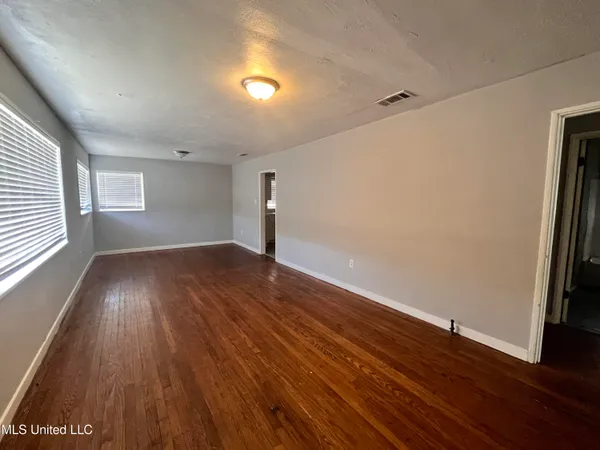 $72,000 | 2920 Oak Forest Drive, Jackson, MS 39212