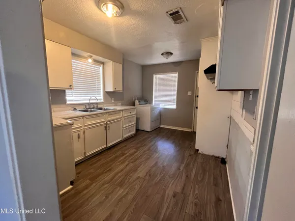 $72,000 | 2920 Oak Forest Drive, Jackson, MS 39212