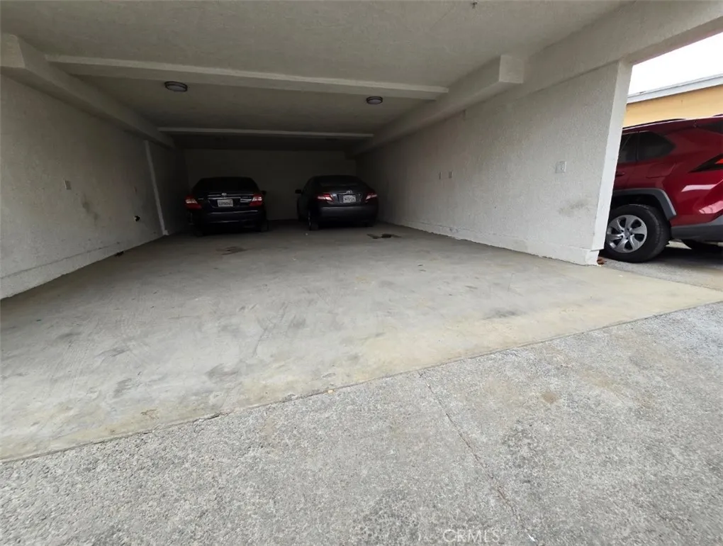 441 West 71st Street Los Angeles, CA 90003 - Photo 4 of 8