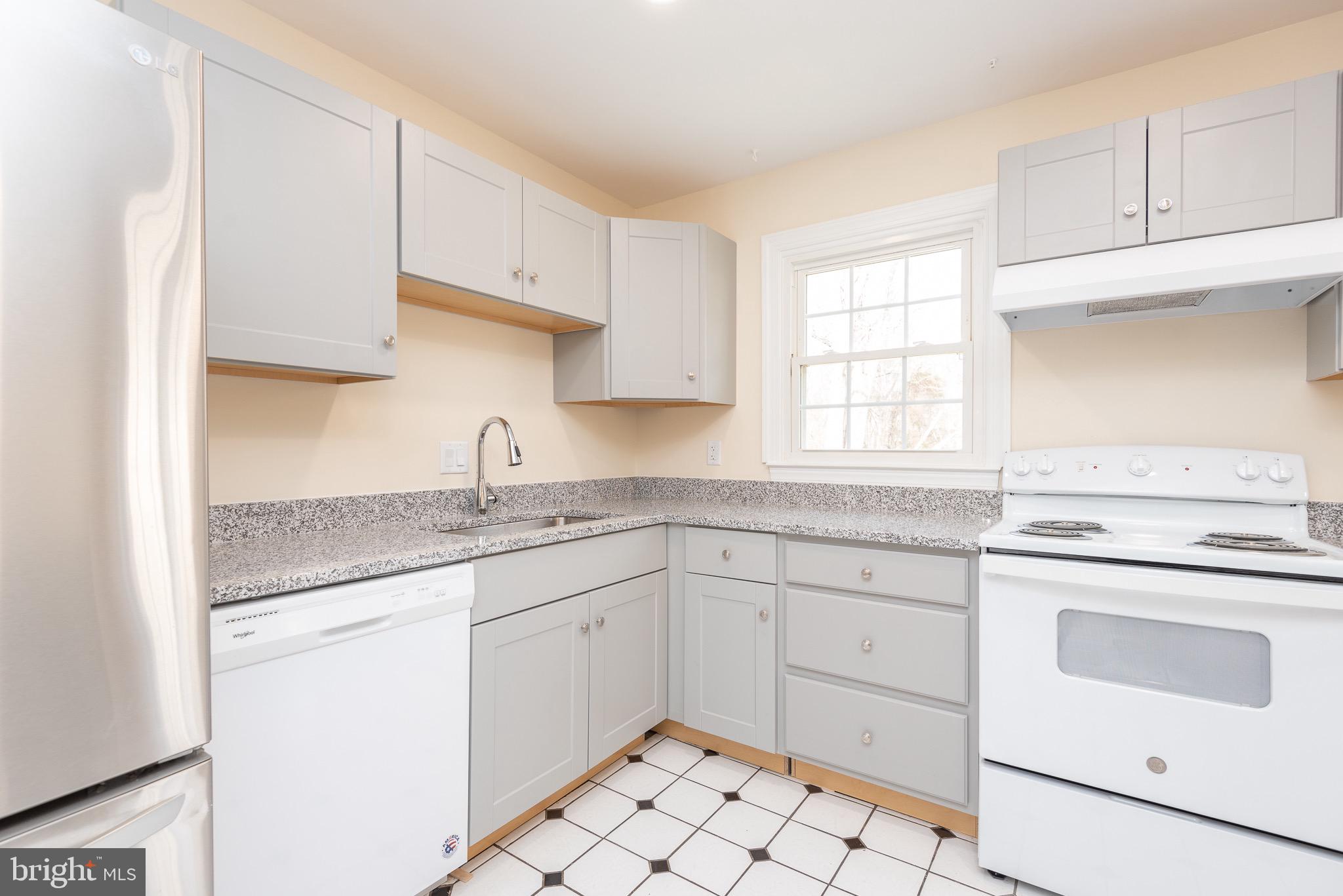 13469 Keytone Road Woodbridge, VA 22193 - Photo 12 of 36 Gallery Image 12