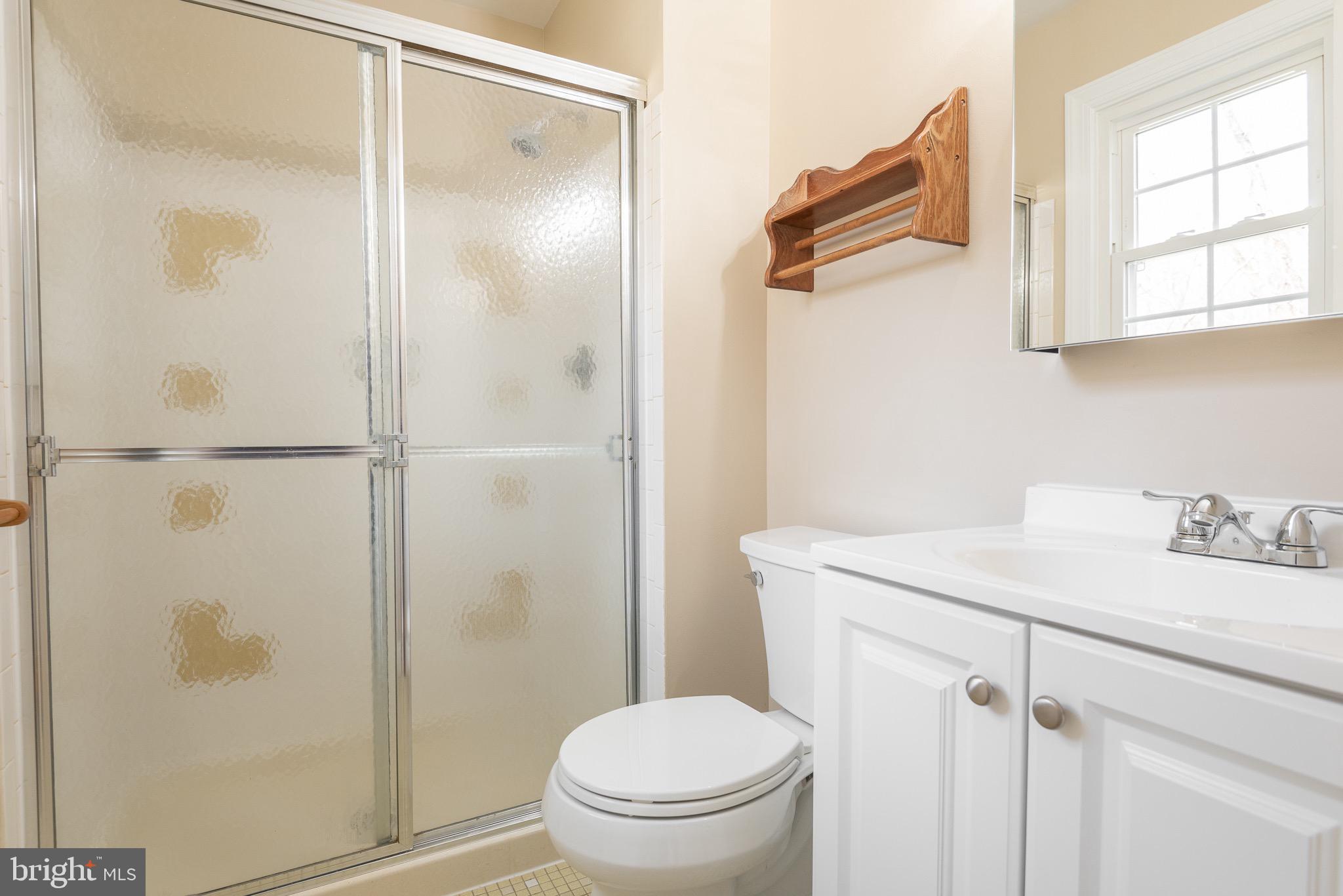 13469 Keytone Road Woodbridge, VA 22193 - Photo 17 of 36 Gallery Image 17