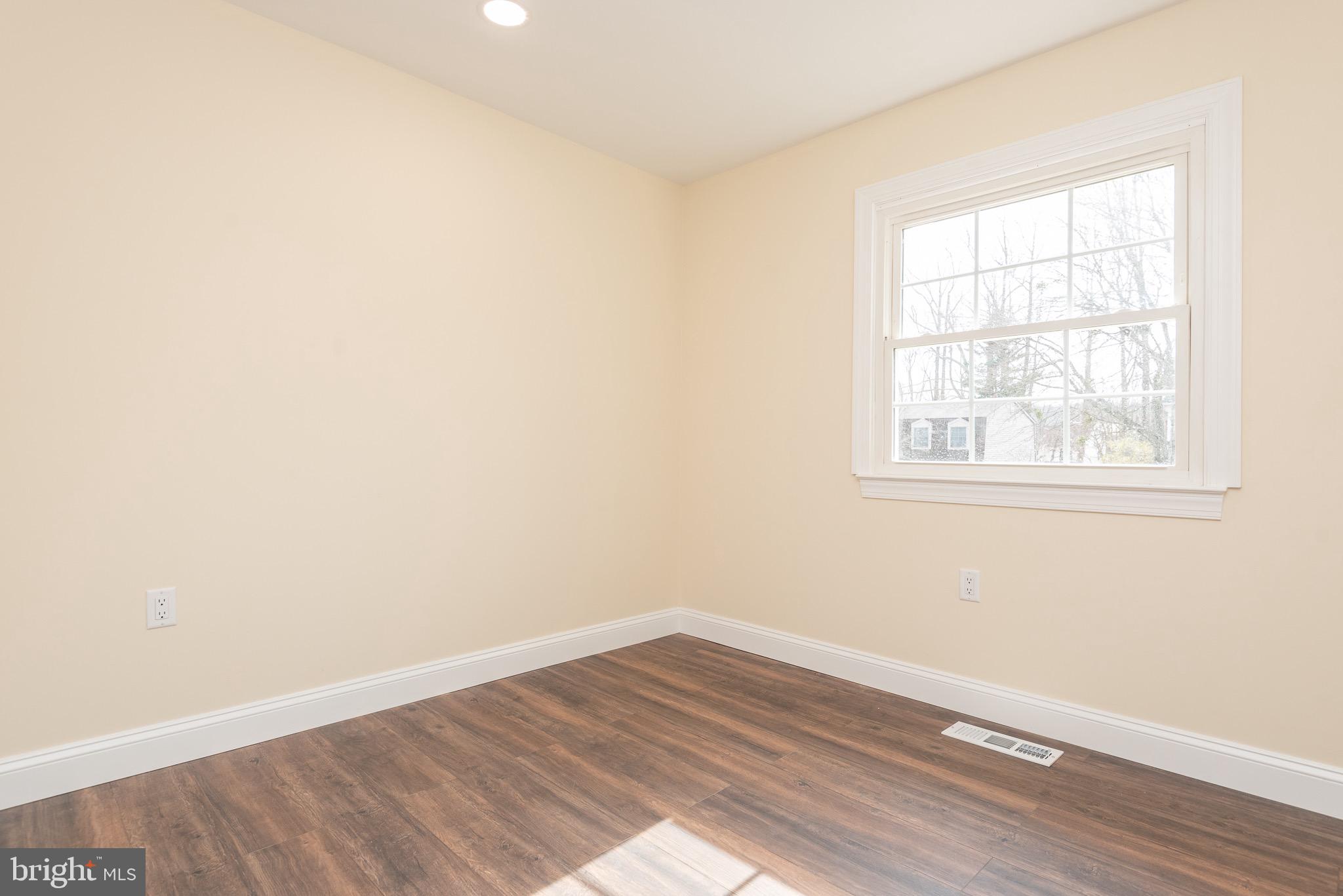 13469 Keytone Road Woodbridge, VA 22193 - Photo 20 of 36 Gallery Image 20