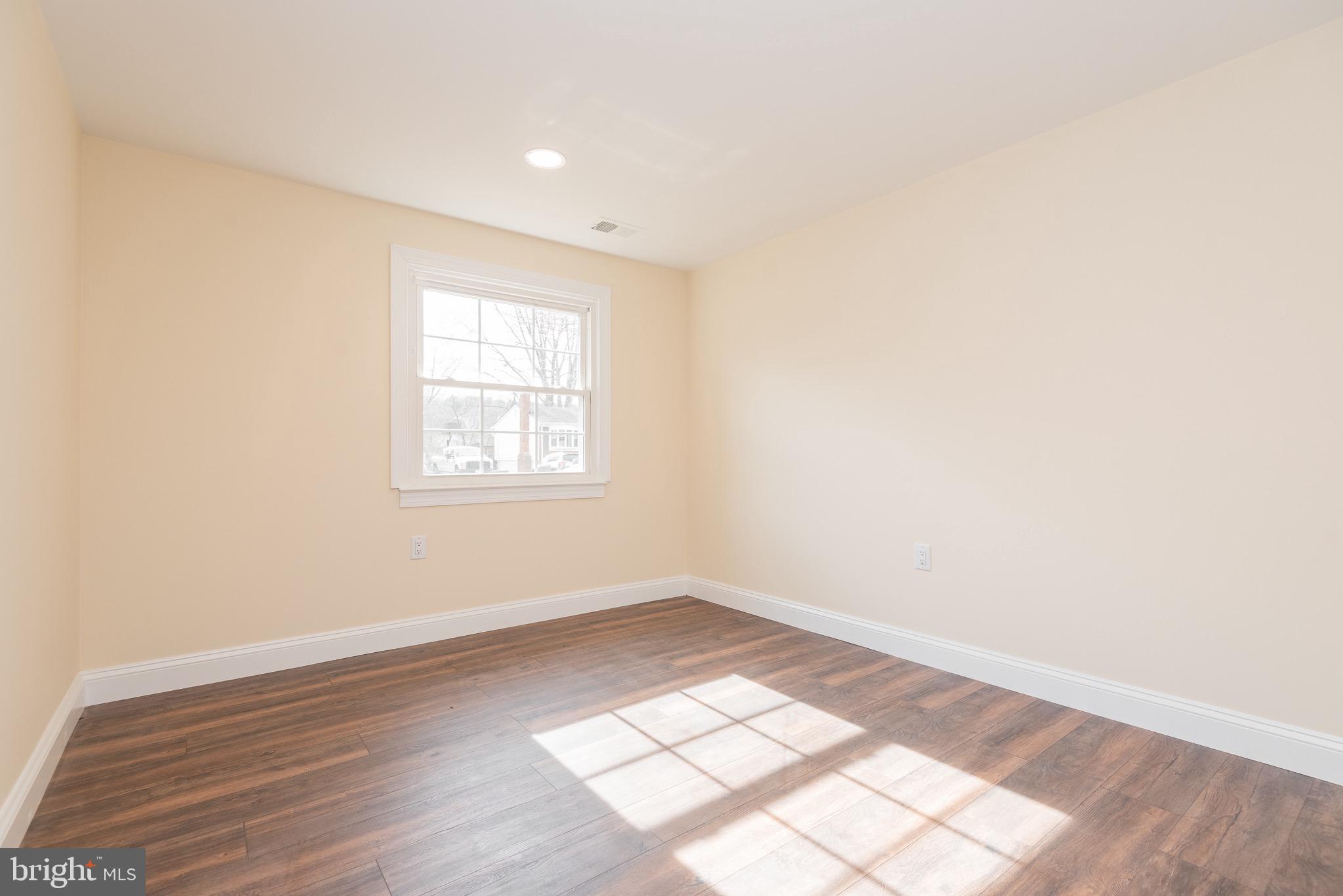 13469 Keytone Road Woodbridge, VA 22193 - Photo 29 of 36 Gallery Image 29