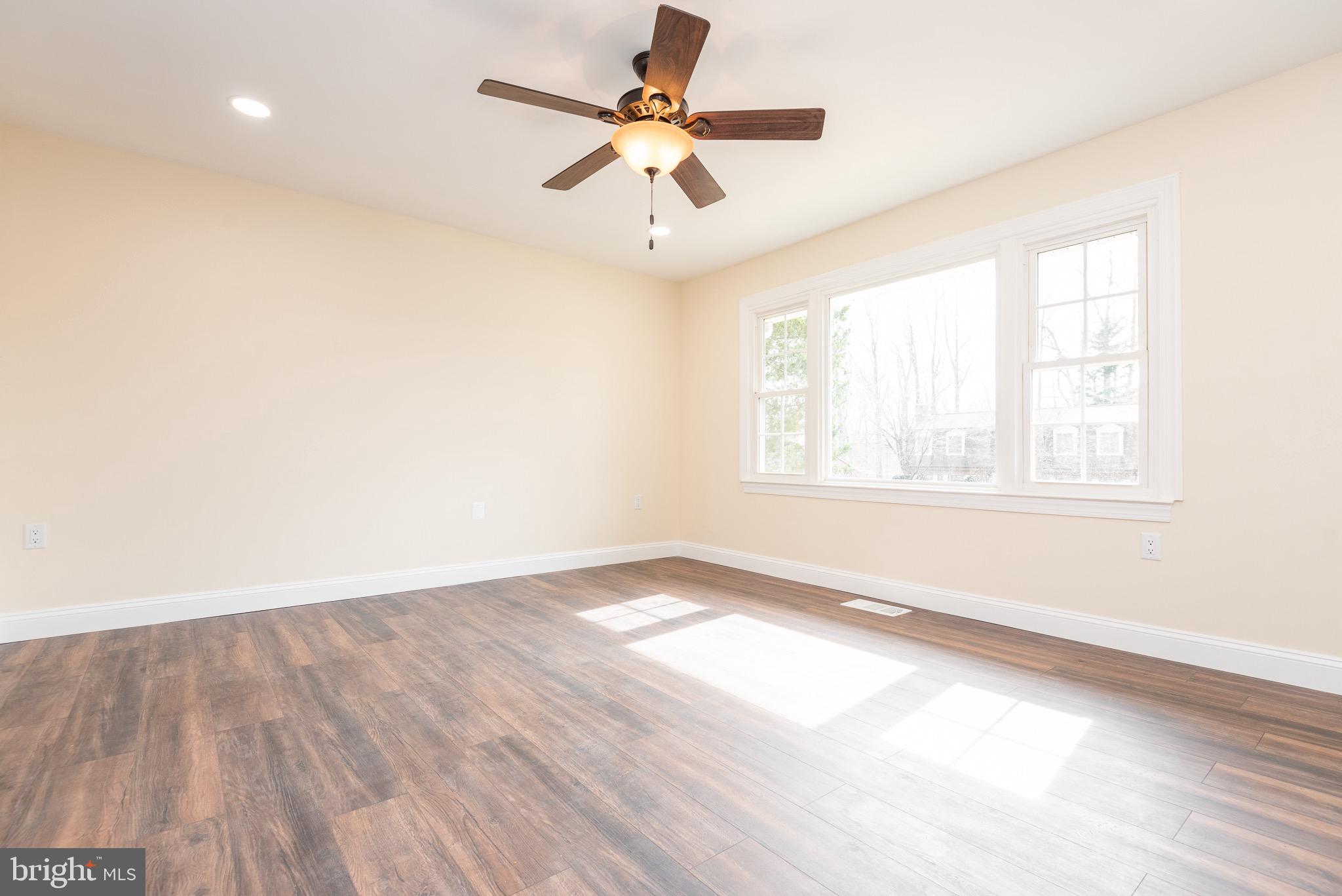13469 Keytone Road Woodbridge, VA 22193 - Photo 5 of 36 Gallery Image 5