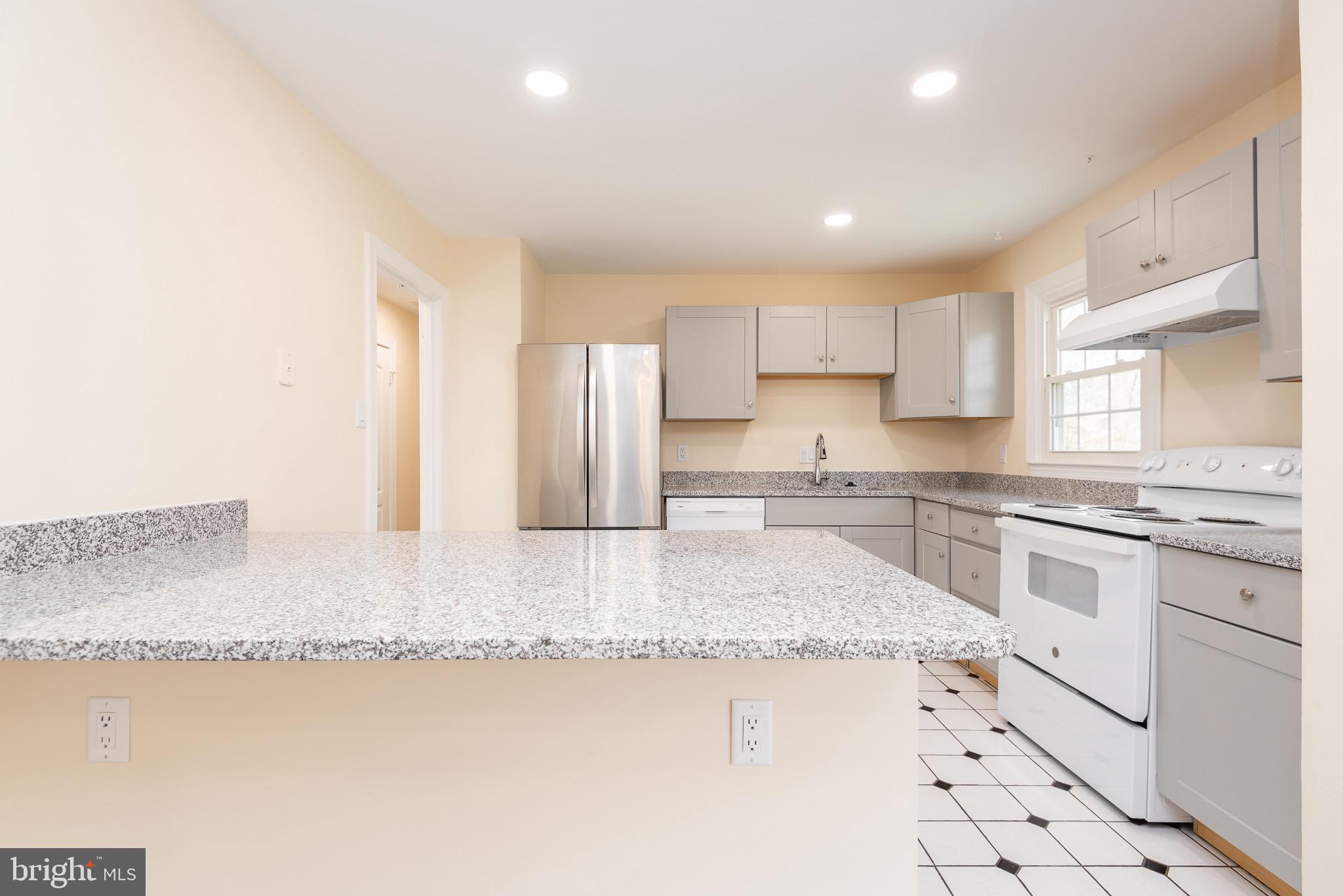 13469 Keytone Road Woodbridge, VA 22193 - Photo 9 of 36 Gallery Image 9