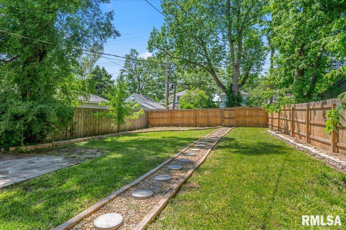 2509 South 10th Street Springfield, IL 62703 - Photo 19 of 20