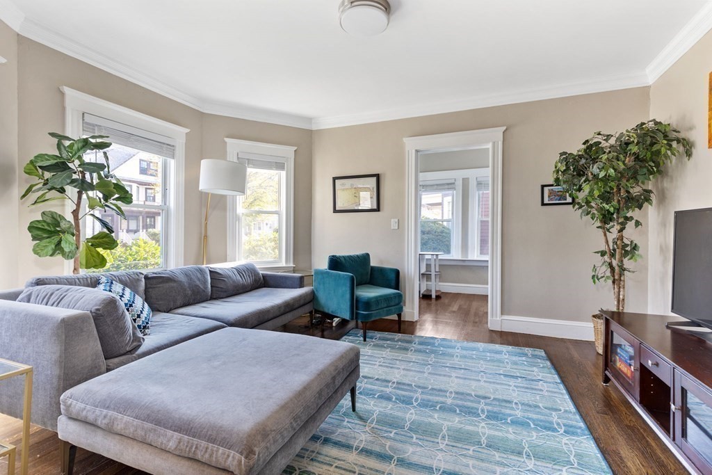 136 Manthorne Road, Unit 1 Boston, MA 02132 - Photo 8 of 18 Gallery Image 8