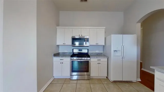 $2,100 | 2803 Saddlebred Trail, Celina, TX 75009