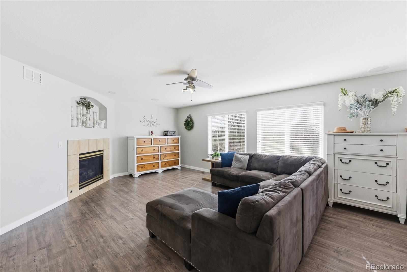 2579 South Jebel Way Aurora, CO 80013 - Photo 15 of 33