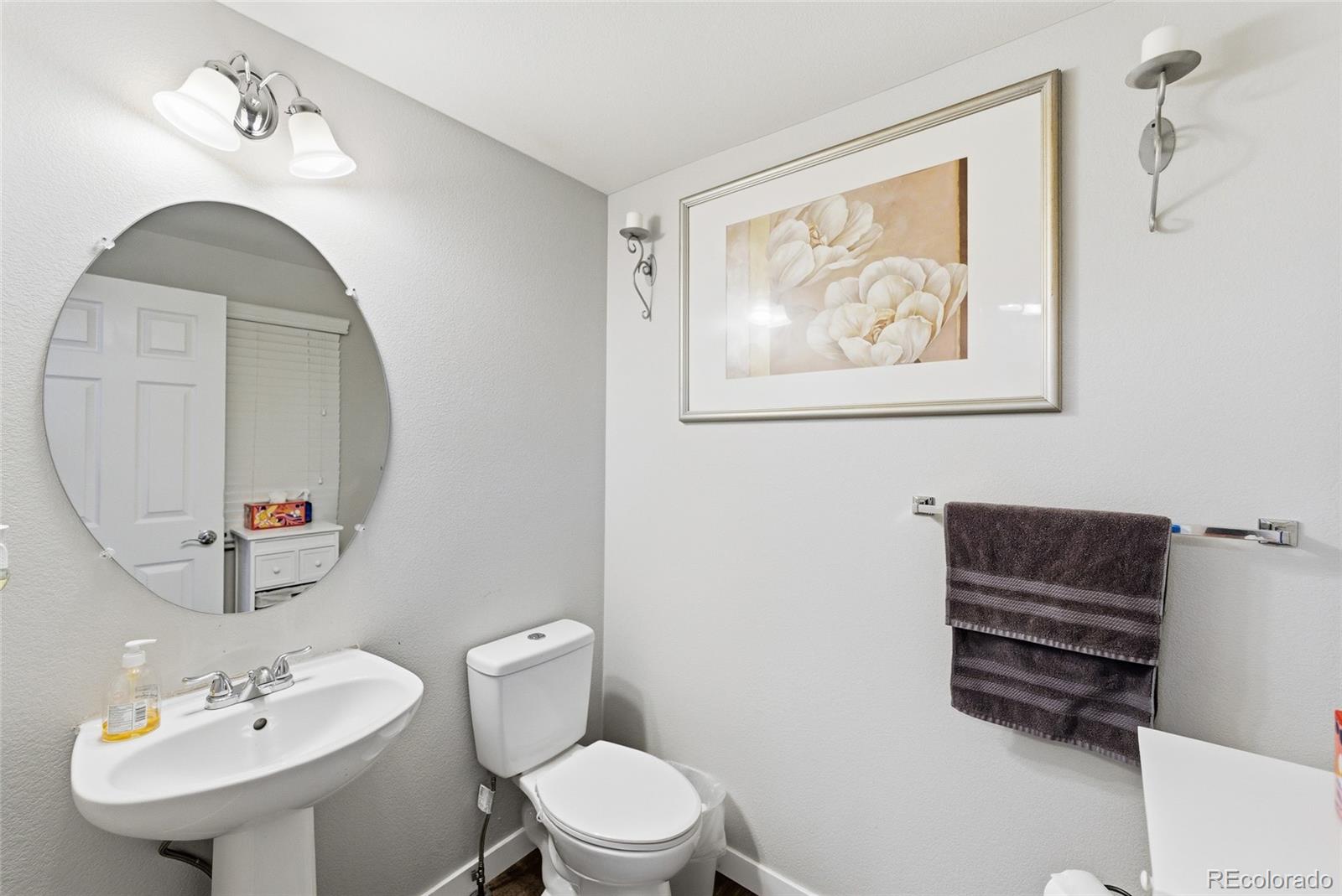 2579 South Jebel Way Aurora, CO 80013 - Photo 5 of 33