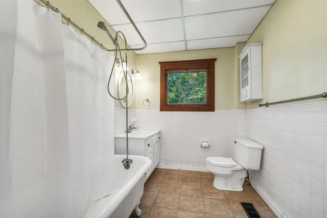 $3,200 | 44 Neighbors Row, Conway, NH 03860