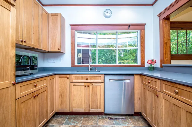 $3,200 | 44 Neighbors Row, Conway, NH 03860