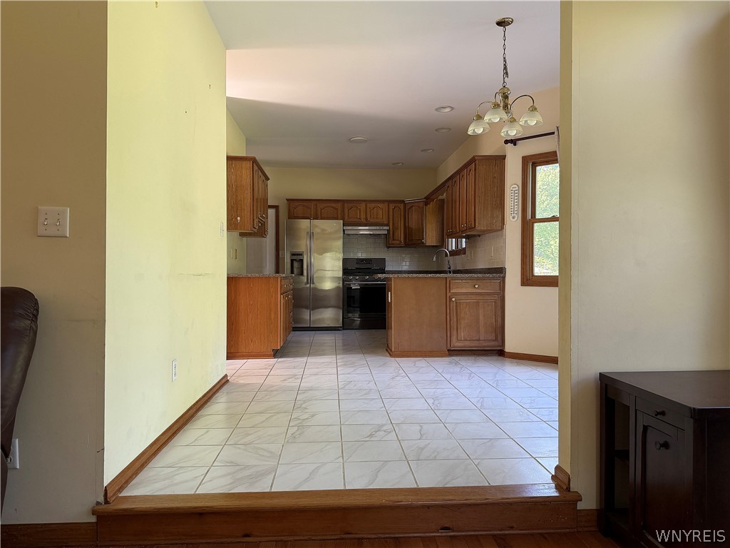 193 Meadow Spring Lane Amherst, NY 14051 - Photo 14 of 47