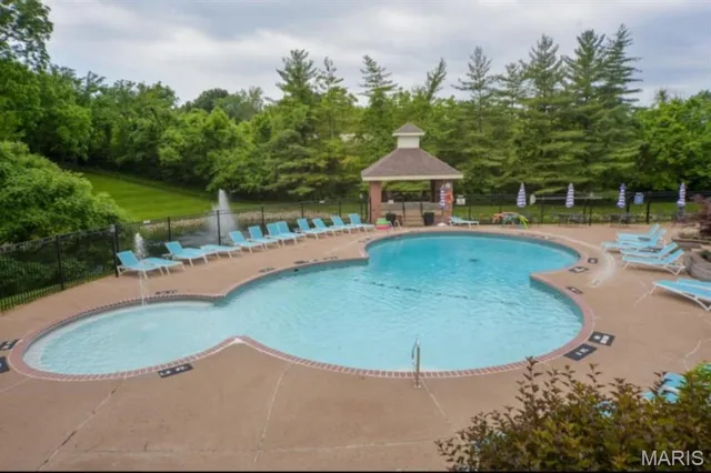 $1,650 | 1920 Hunting Lake Court, Unit 202, Kirkwood, MO 63122