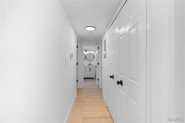 $1,650 | 1920 Hunting Lake Court, Unit 202, Kirkwood, MO 63122