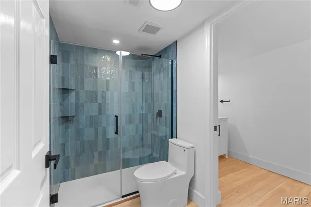 $1,650 | 1920 Hunting Lake Court, Unit 202, Kirkwood, MO 63122