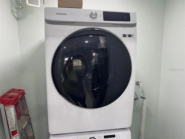 $2,000 | 1220 13th Circle Southeast, Largo, FL 33771