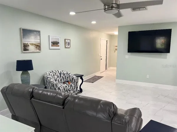 $2,000 | 1220 13th Circle Southeast, Largo, FL 33771