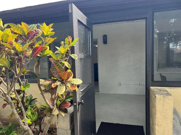 $2,000 | 1220 13th Circle Southeast, Largo, FL 33771