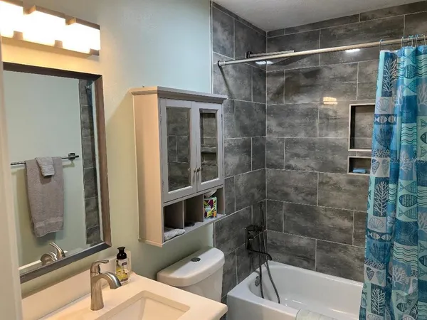 $2,000 | 1220 13th Circle Southeast, Largo, FL 33771