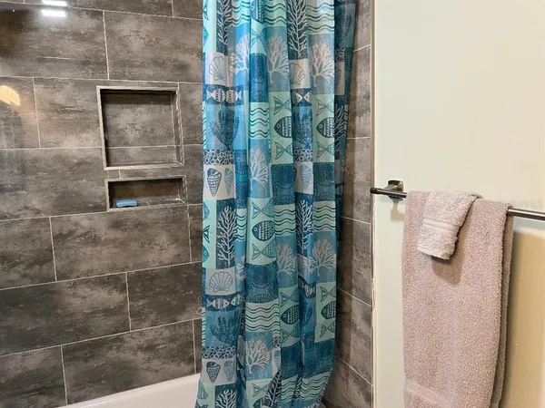 $2,000 | 1220 13th Circle Southeast, Largo, FL 33771