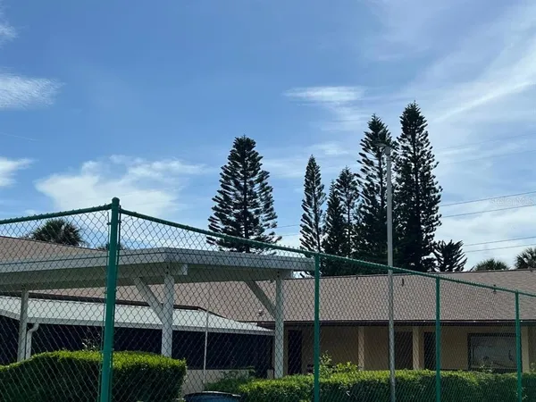 $2,000 | 1220 13th Circle Southeast, Largo, FL 33771