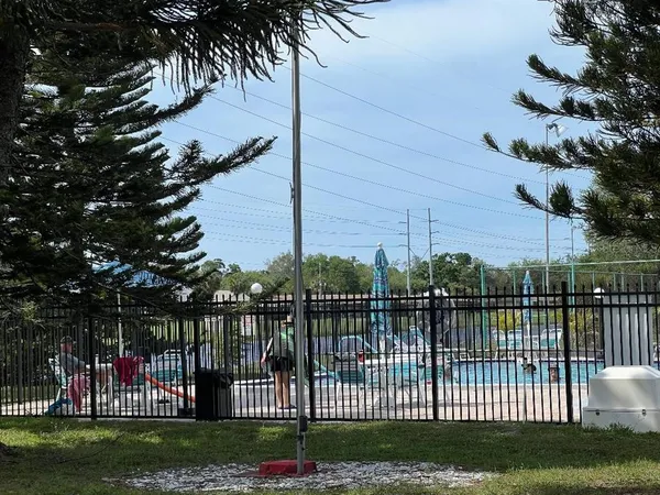 $2,000 | 1220 13th Circle Southeast, Largo, FL 33771