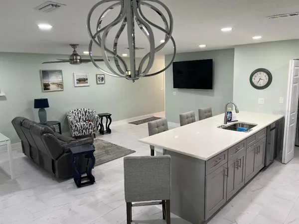 $2,000 | 1220 13th Circle Southeast, Largo, FL 33771