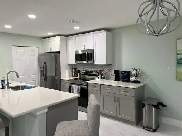 $2,000 | 1220 13th Circle Southeast, Largo, FL 33771