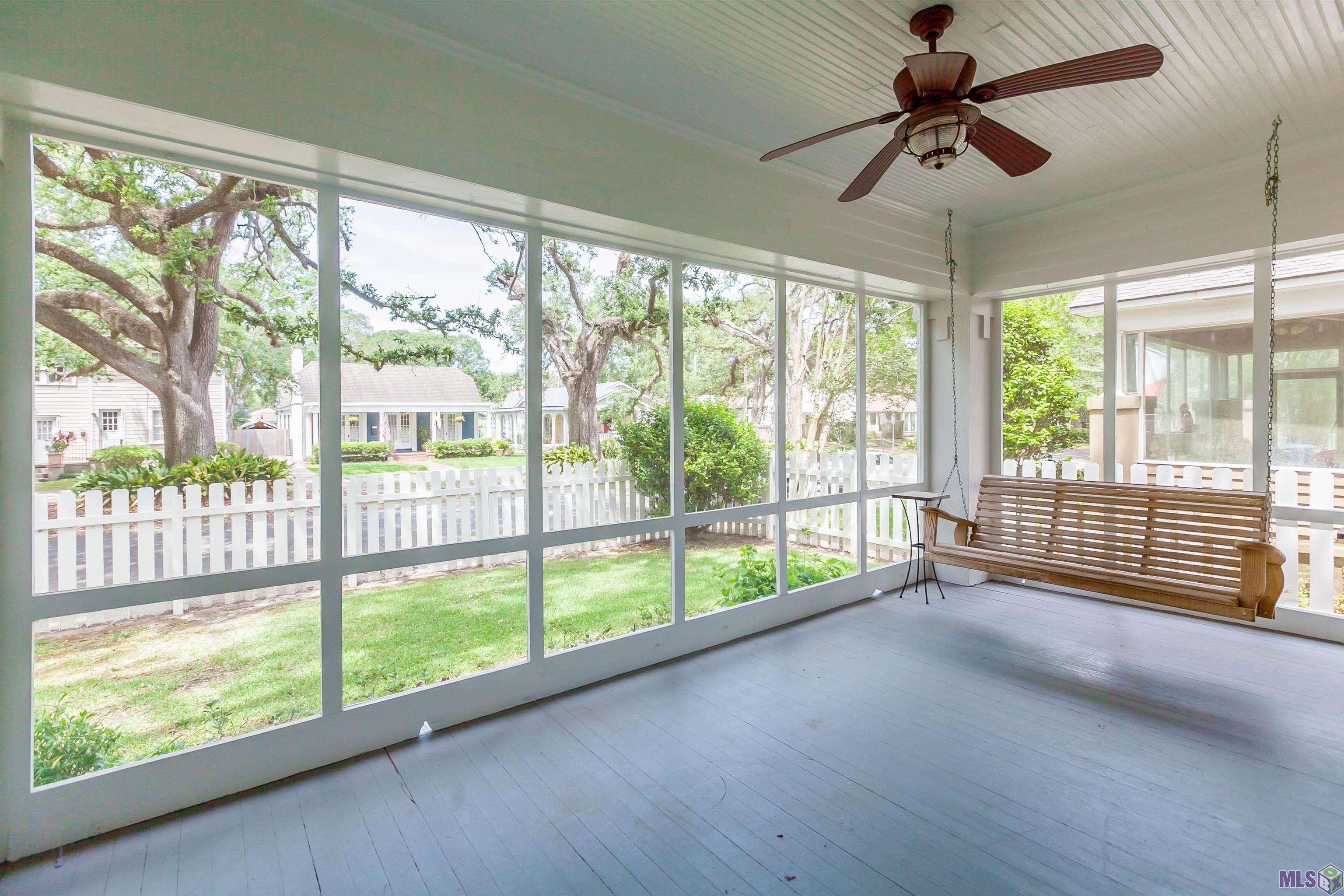1810 Cherokee Street Baton Rouge, LA 70802 - Photo 3 of 33
