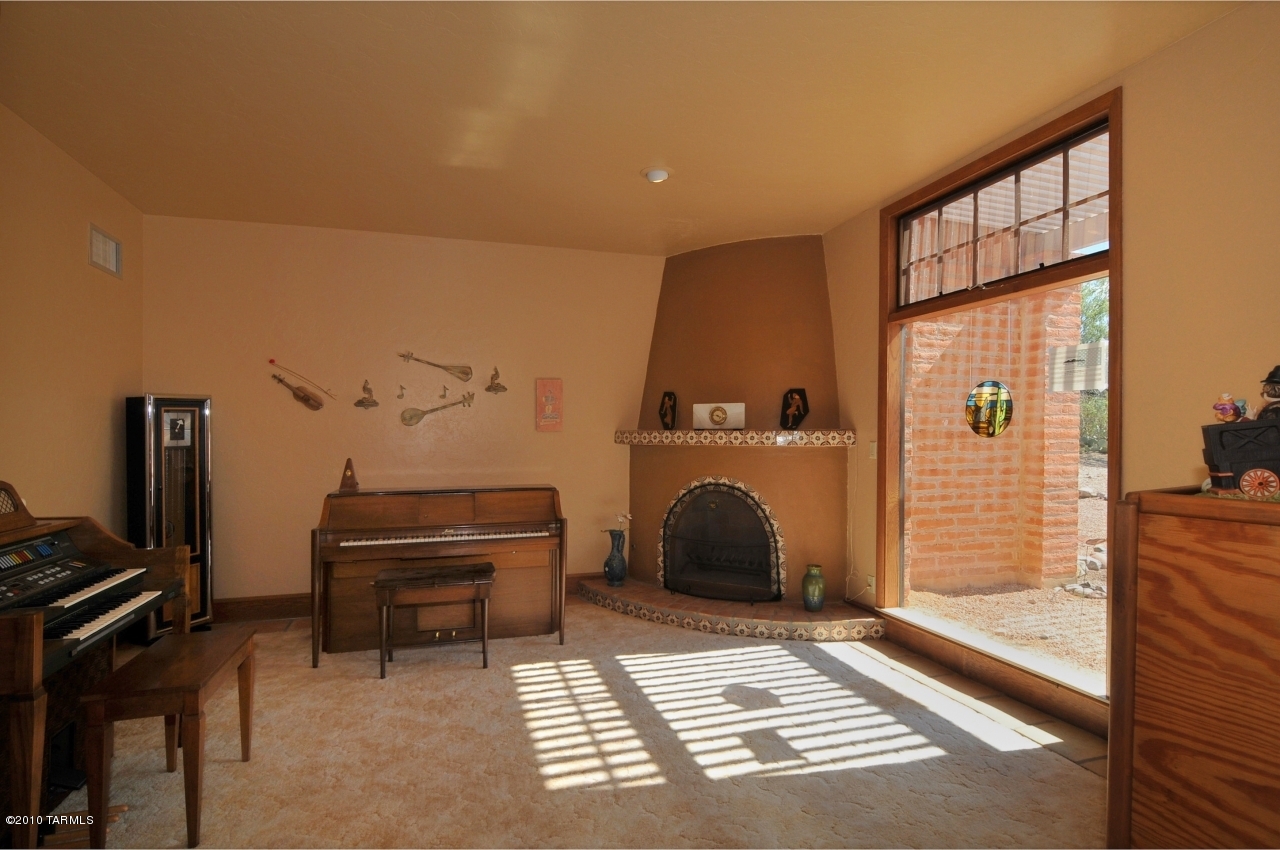 906 North Rancho Del Jefe Loop Tucson, AZ 85748 - Photo 4 of 17 Gallery Image 4