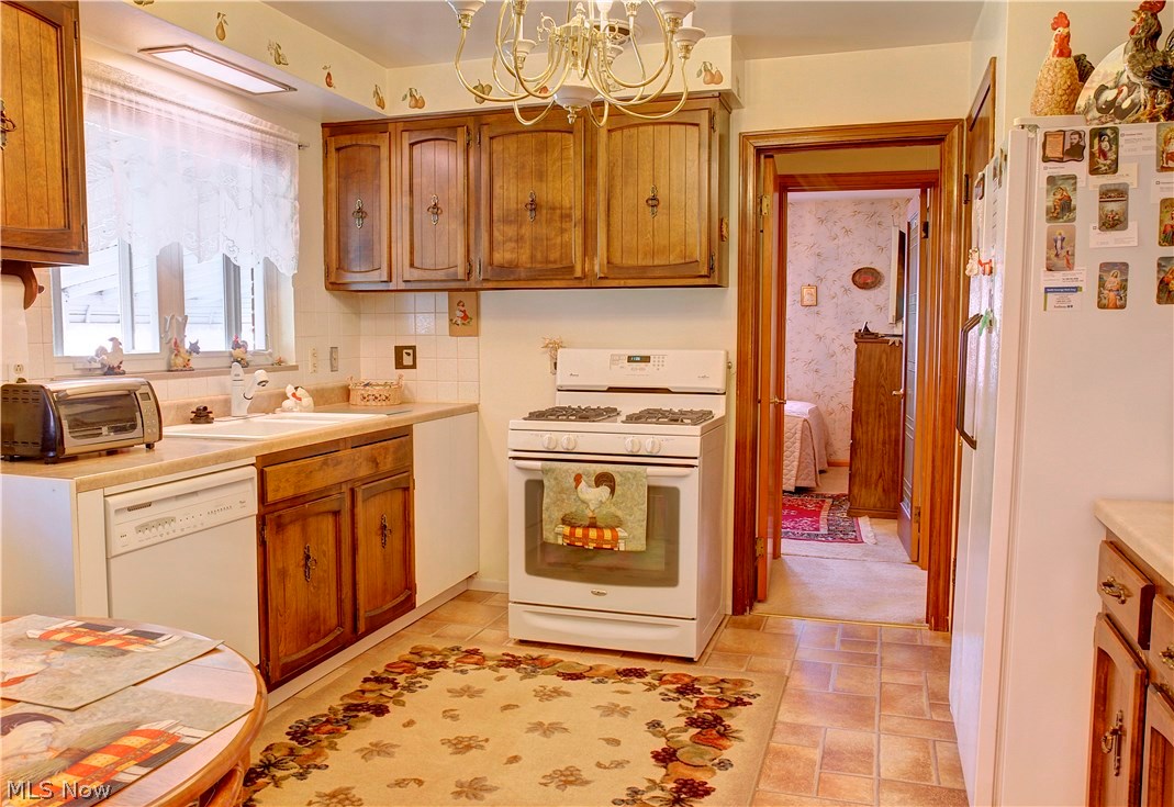 5772 Hauserman Road Parma, OH 44130 - Photo 9 of 21