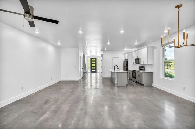 $487,500 | 1006 East Marble Street, Unit A, Burnet, TX 78611