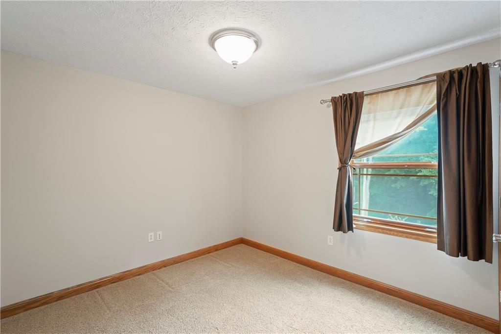 1581 Arndt Road Pittsburgh, PA 15237 - Photo 16 of 25 Gallery Image 16