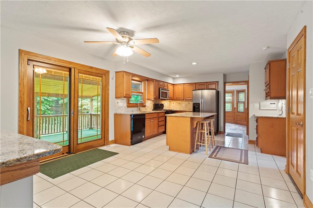 1581 Arndt Road Pittsburgh, PA 15237 - Photo 6 of 25 Gallery Image 6