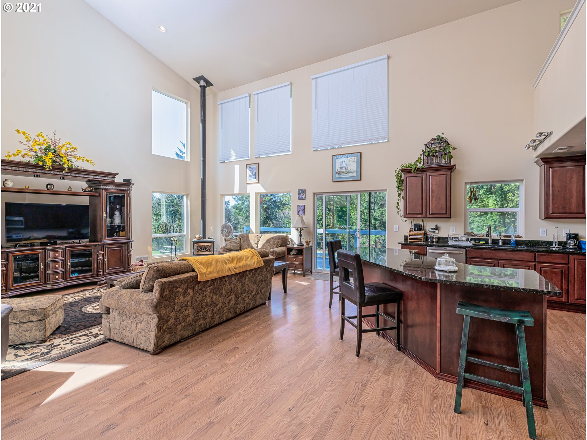 216 Hawkins Road Winlock, WA 98596 - Photo 4 of 23