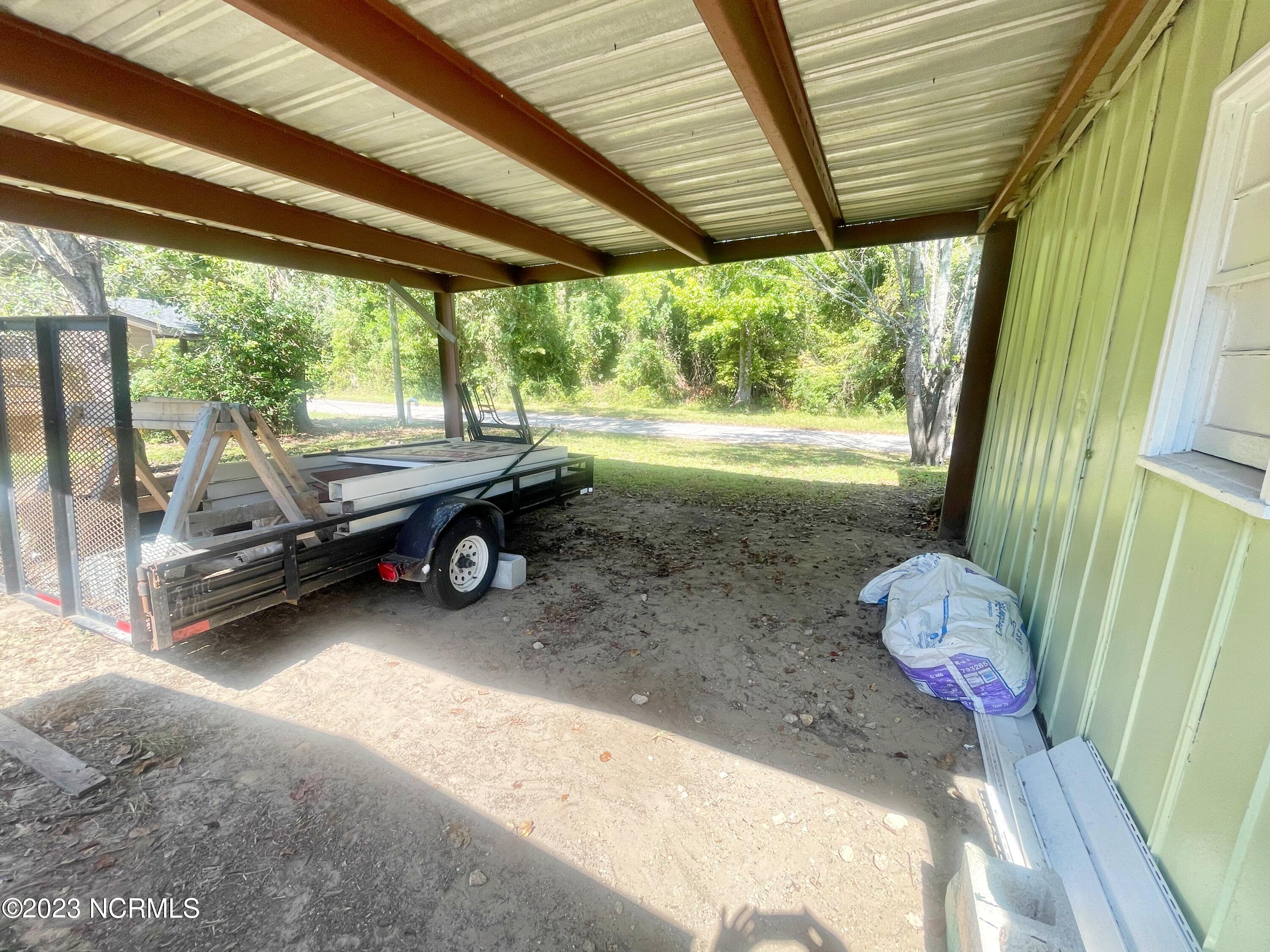 210 Poplar Street New Bern, NC 28560 - Photo 31 of 36 GREAT STORAGE