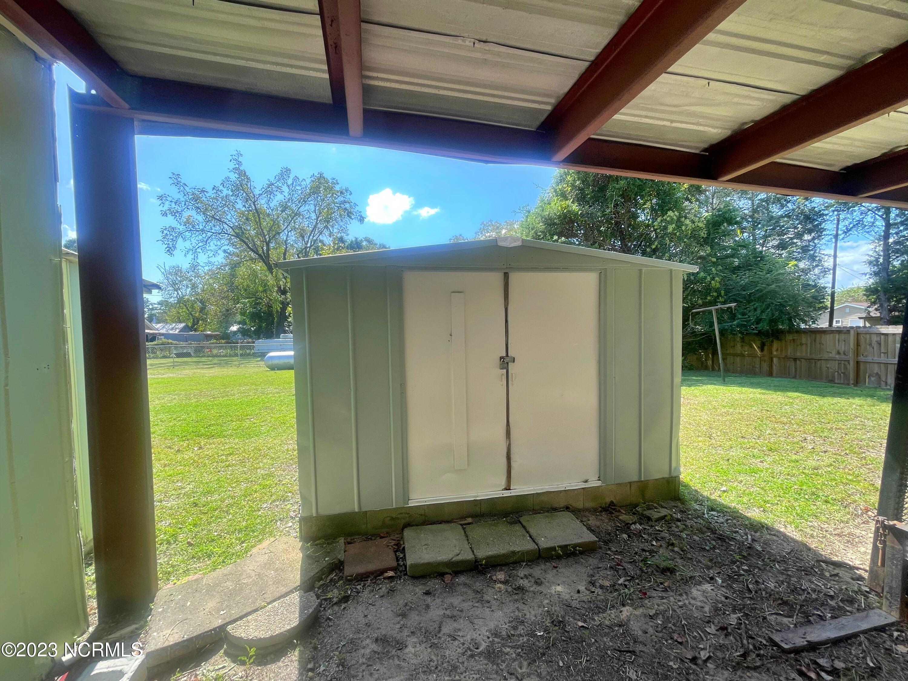 210 Poplar Street New Bern, NC 28560 - Photo 35 of 36 STORAGE SHED