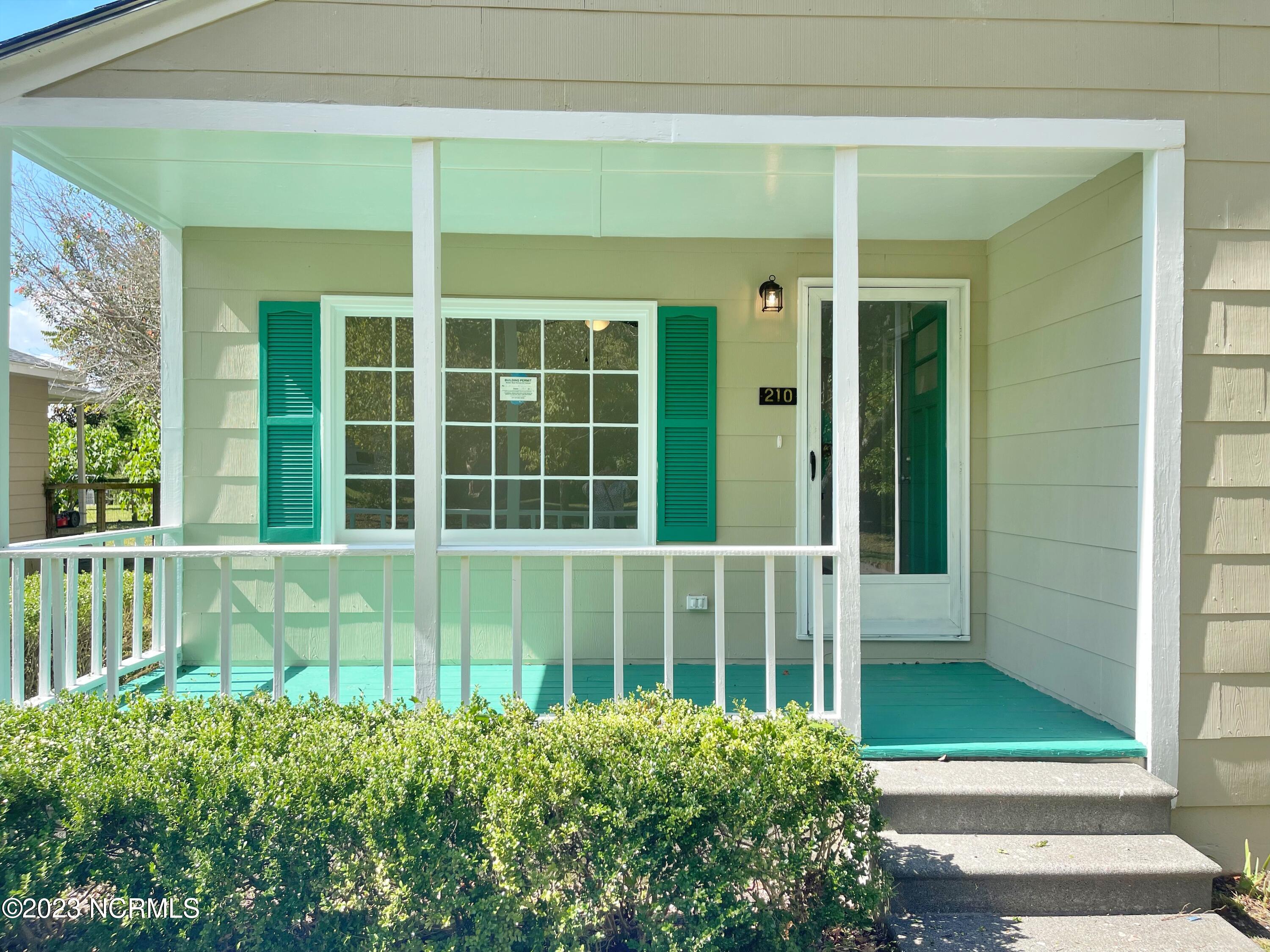 210 Poplar Street New Bern, NC 28560 - Photo 36 of 36 FRONT PORCH