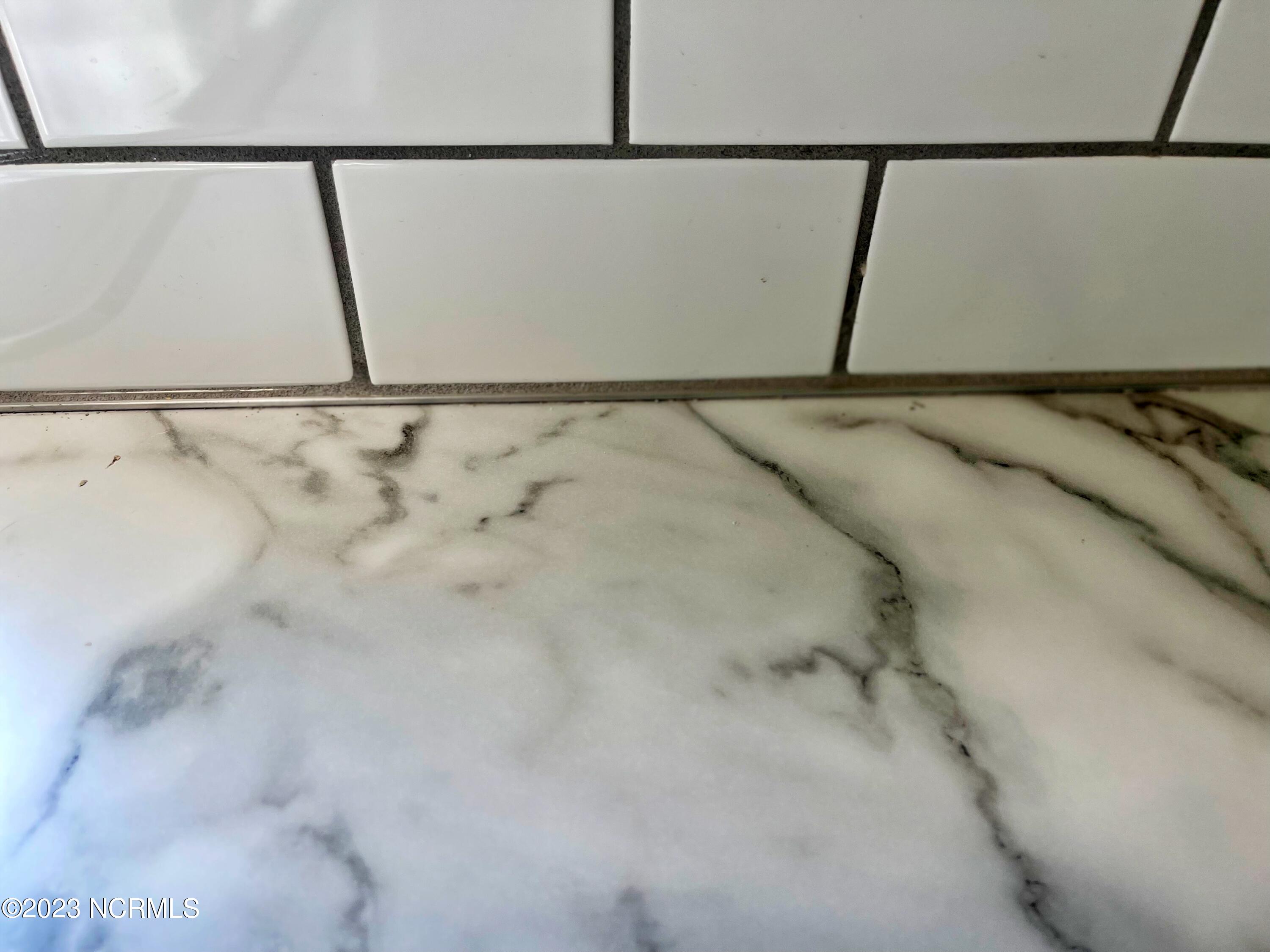 210 Poplar Street New Bern, NC 28560 - Photo 4 of 36 SUBWAY TILE