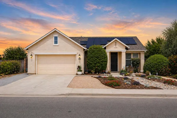 $430,000 | 5329 East Geary Street, Fresno, CA 93727