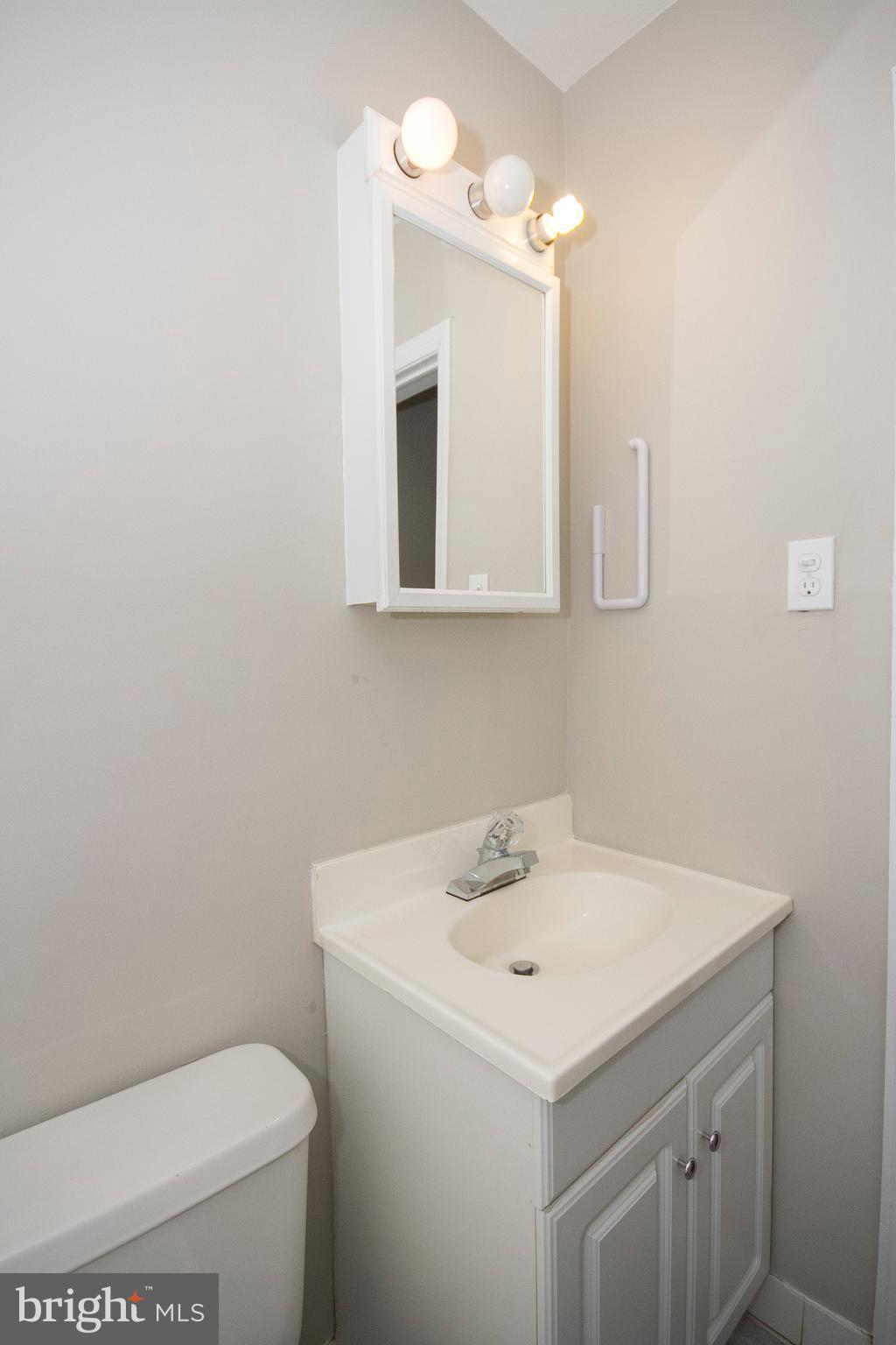 1949 Haselmere Road Baltimore, MD 21222 - Photo 12 of 19 Bath