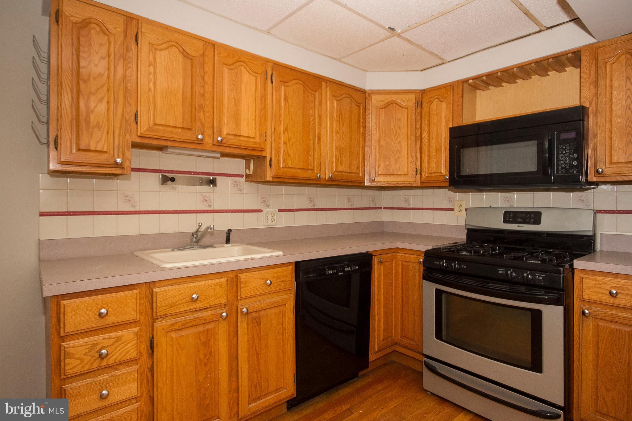 1949 Haselmere Road Baltimore, MD 21222 - Photo 7 of 19 Kitchen