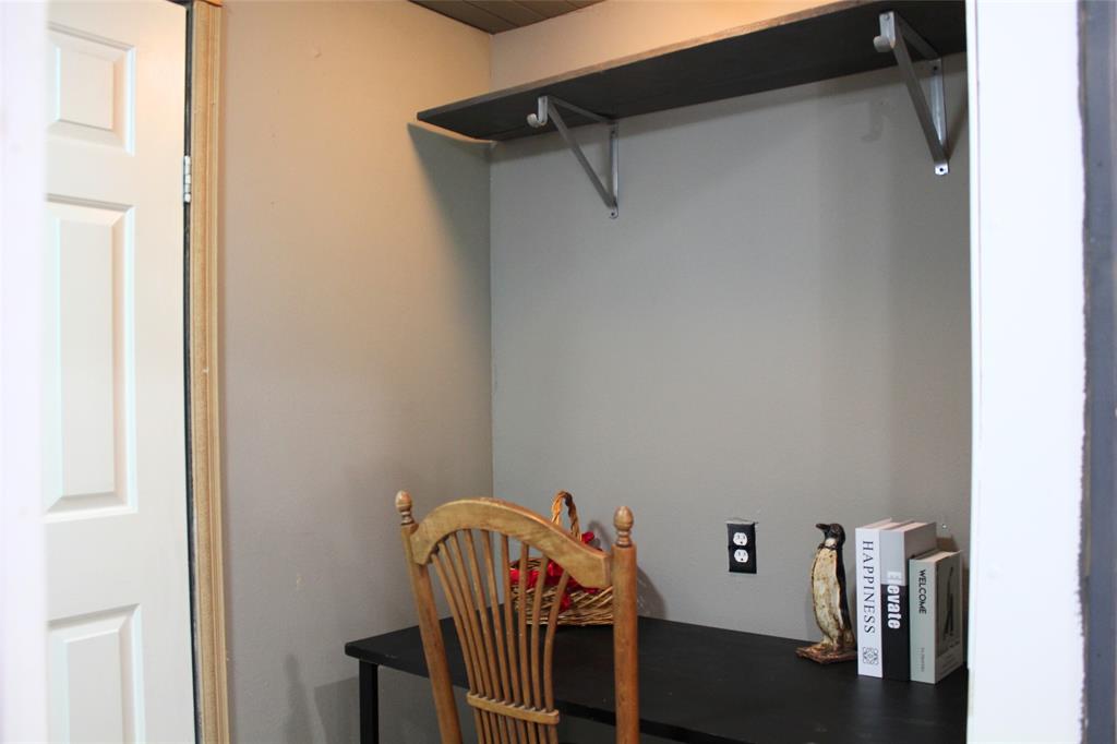 12608 Valverde Loop Terrell, TX 75161 - Photo 7 of 26 a view of a hallway with interior of the house