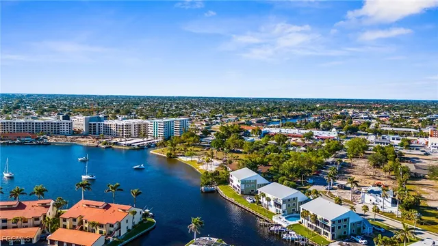 $269,000 | 610 Victoria Drive, Unit 101C, Cape Coral, FL 33904