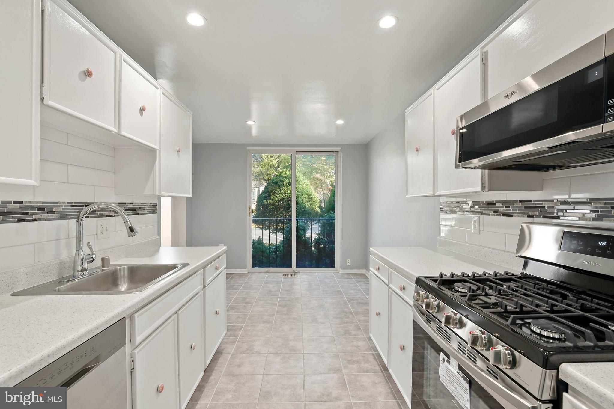 8150 Inverness Ridge Road Rockville, MD 20854 - Photo 9 of 41